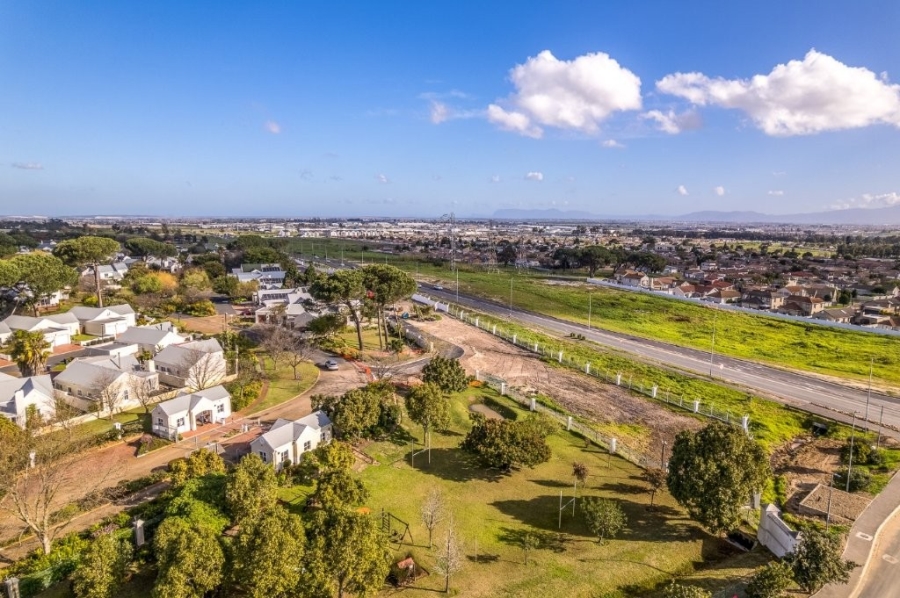 3 Bedroom Property for Sale in Zevenzicht Western Cape